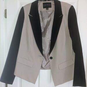 Forever 21 Black and Cream Blazer